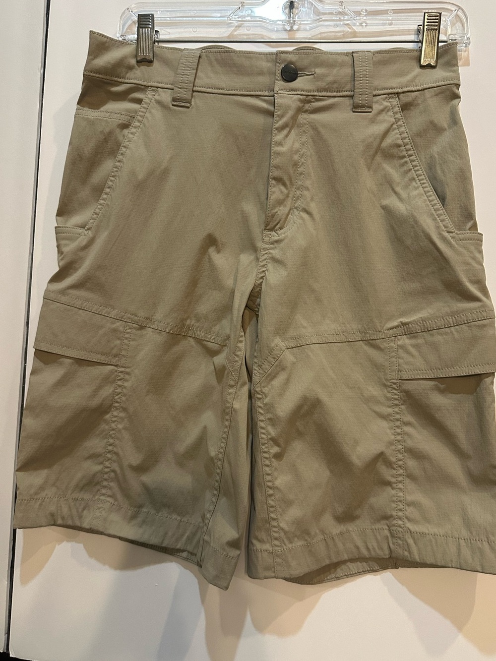 Carhartt Men's Relaxed Fit Cargo Shorts in Khaki